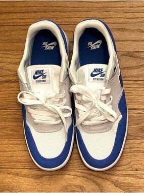 Nike SB GTS Return Men’s White and Blue Skate Sneakers